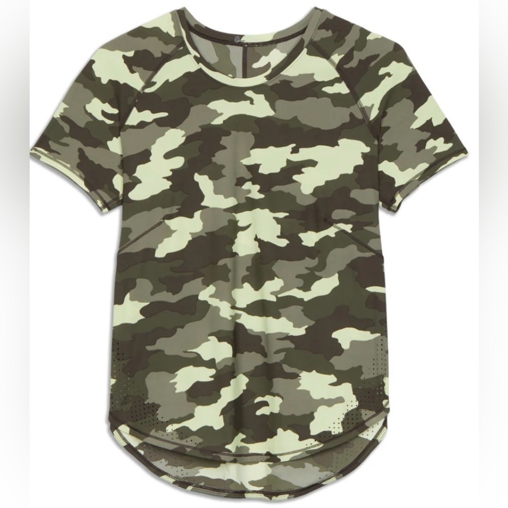 Lululemon® UVP Run Short Sleeve Shirt Camo - Size 6 Designed for running